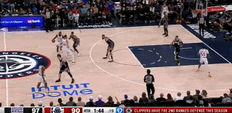 DB视讯官网核心力量绝了！小卡突破对抗后倒地出手打成2+1 一举打回止悬念