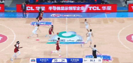 DB视讯官网我的天😱曾凡博补防下落磕破雷蒙额头 后者满脸是血下场处理