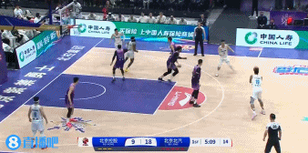 DB视讯官方登录入口😃梦回当年！翟晓川假手递手直接突破 秀空中滑翔拉杆上篮！