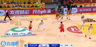 DB视讯官方登录入口这么准的嘛！内森-奈特连续在外线飙中三分 助广厦扩大领先！