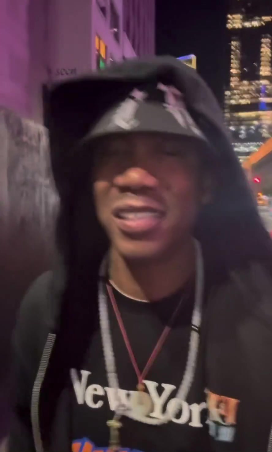 DB电子官网支棱起来😆马布里兴奋放话：比赛才刚刚开始 我们还没发力呢！