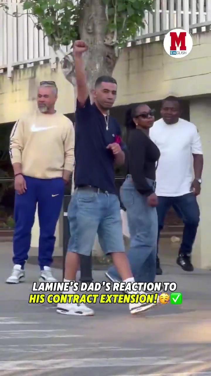 DB真人旗舰笑得合不拢嘴😂亚马尔与巴萨涨薪续约，爸爸狂呼巴萨万岁+vamos